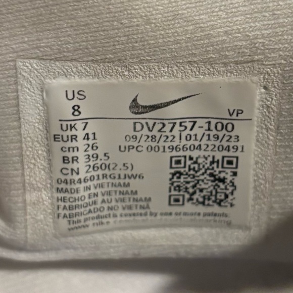 Men’s Size 8 Nike Cosmic Unity 003 Shoes - Picture 9 of 9